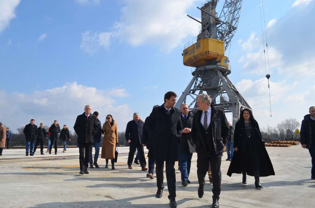 Kadrić sa Sattlerom i Scanlanom obišao završenu rekonstrukciju platoa JP 'Luka Brčko'