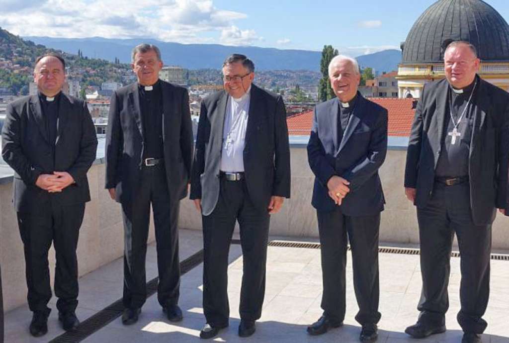 U proteklih 30 godina nestalo više od polovice katolika i Hrvata u BiH