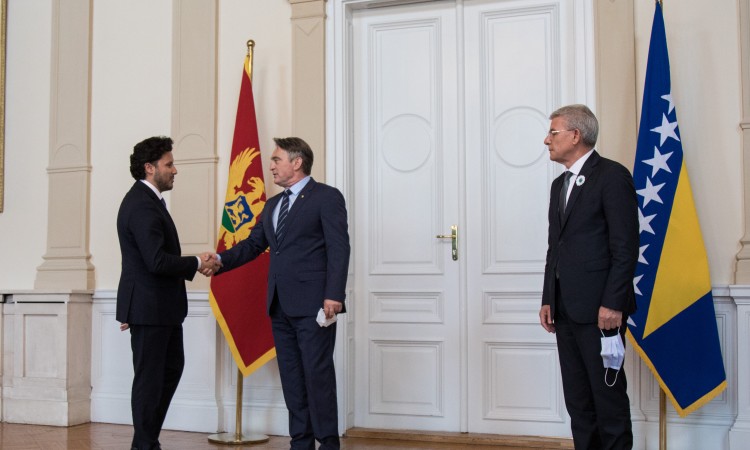 Komšić, Džaferović i Abazović zadovoljni prijateljskim odnosima