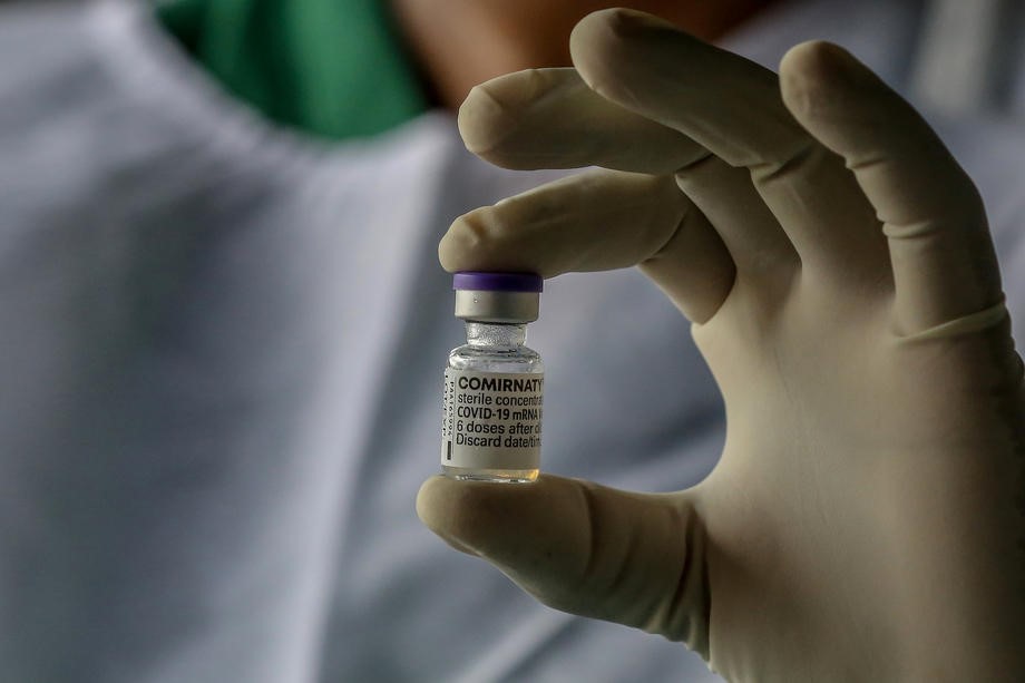 Pfizer istražuje da li bi trebalo dati treću dozu vakcine i kada