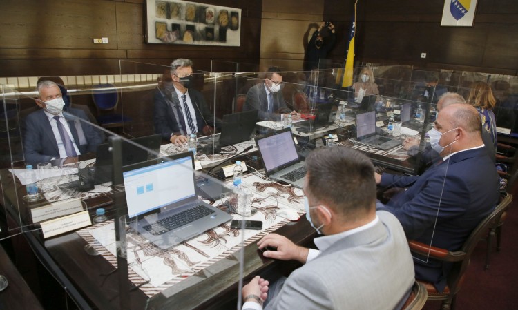 Vlada FBiH: Prvom dozom cijepljeno 20,4 posto, a drugom 11,7 posto građana