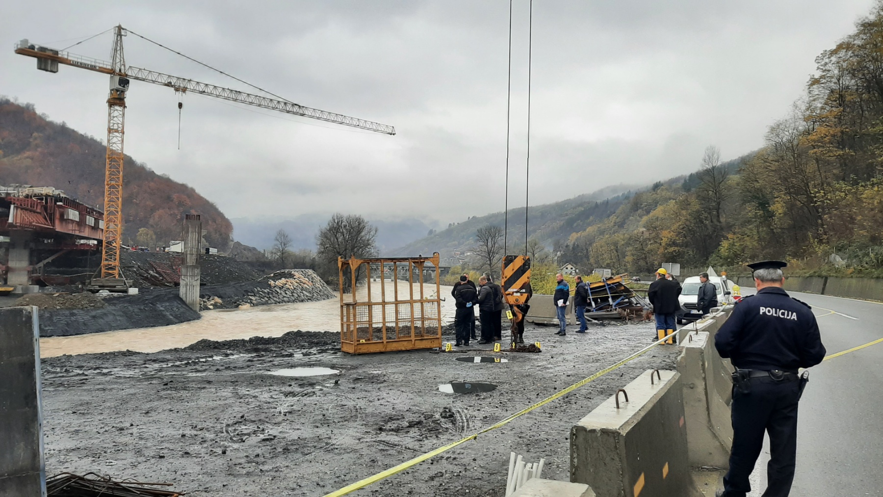 Nastavljena potraga za dvojicom radnika, uviđaj završen