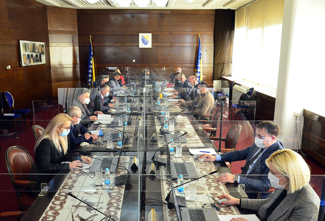 Vlada FBiH usvojila preporuke Kriznog štaba Ministarstva zdravstva FBiH
