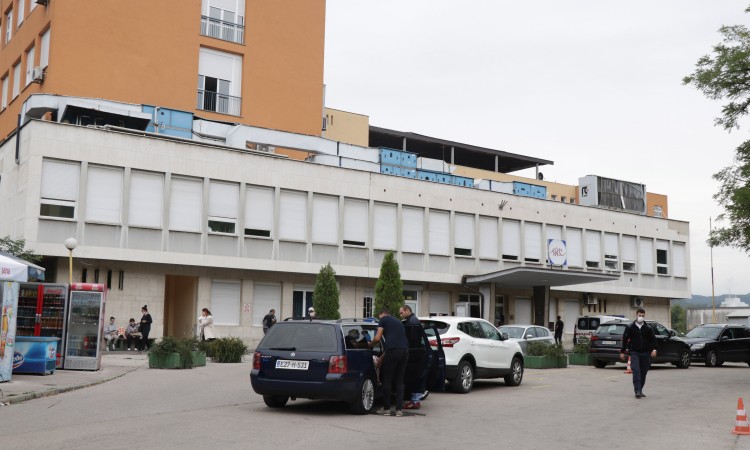 Na UKC-u Tuzla hospitaliziran 31 pacijent zbog Covida, većina nevakcinisana