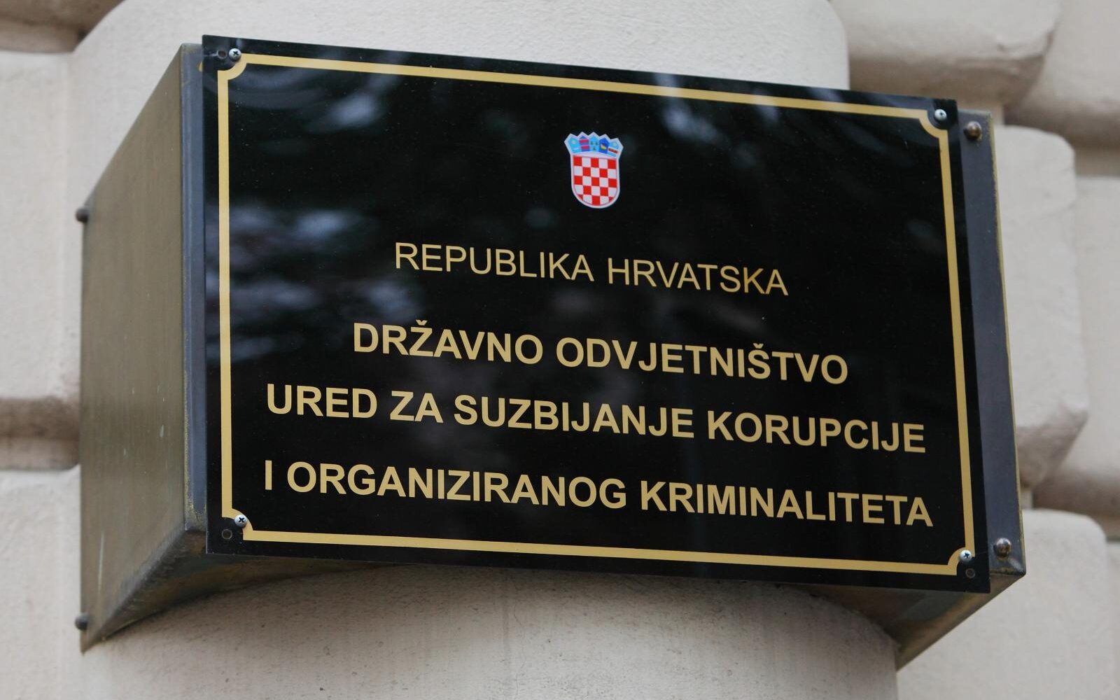 Visokopozicionirani dužnosnici u Hrvatskoj pod istragom za korupciju