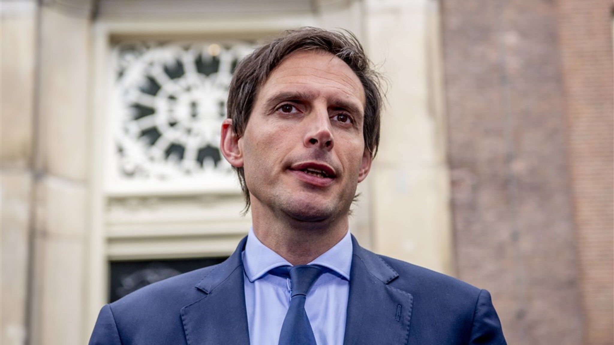 Hoekstra: Trebali bi formirati međunarodni antkorpucijski sud