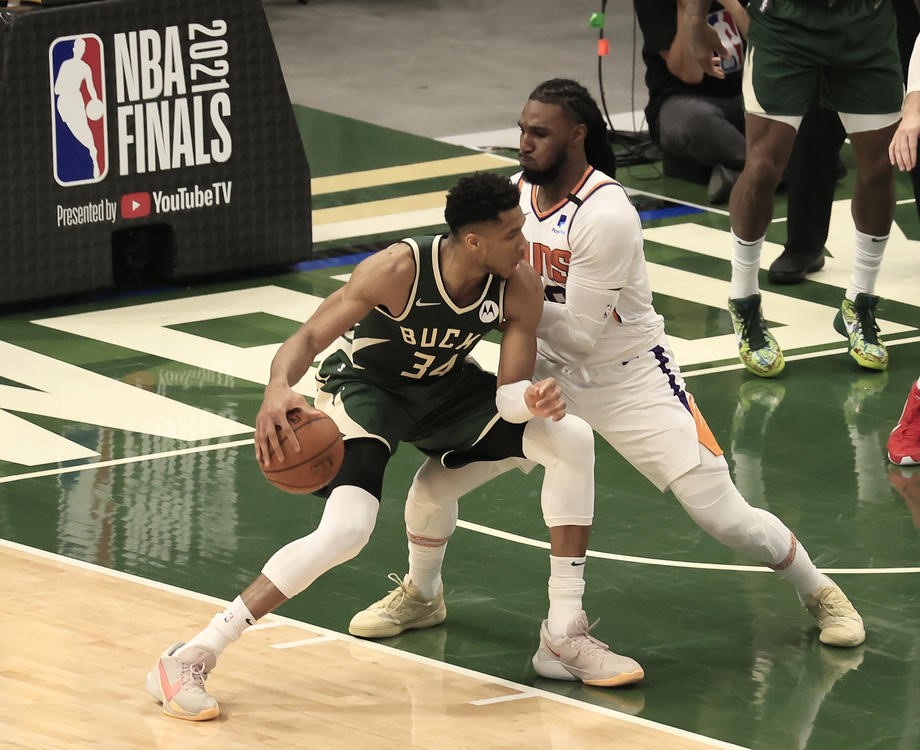 Milwaukee smanjio prednost Phoenixa, 41 poen Adetokunba