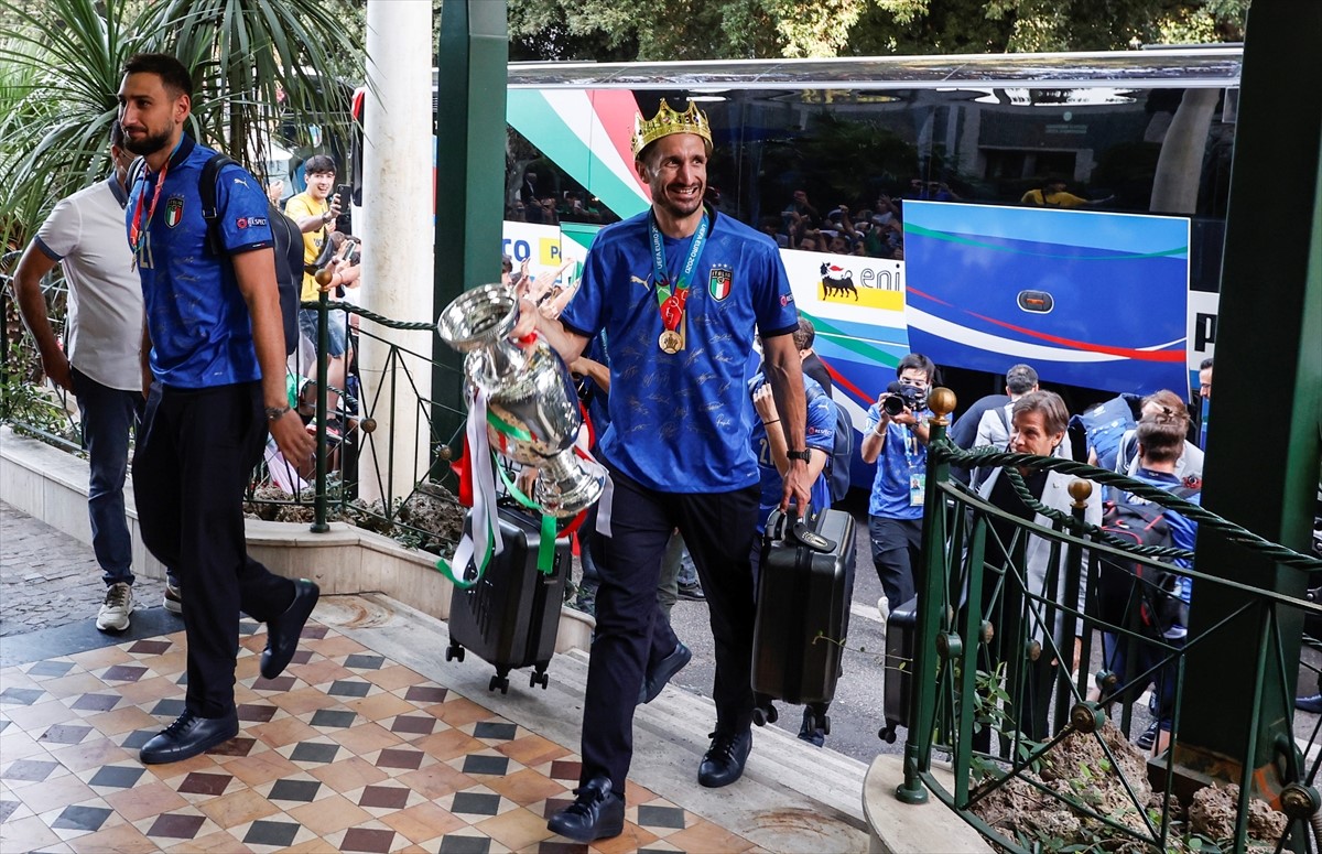 Fudbaleri Italije vratili se u Rim s peharom prvaka Evrope