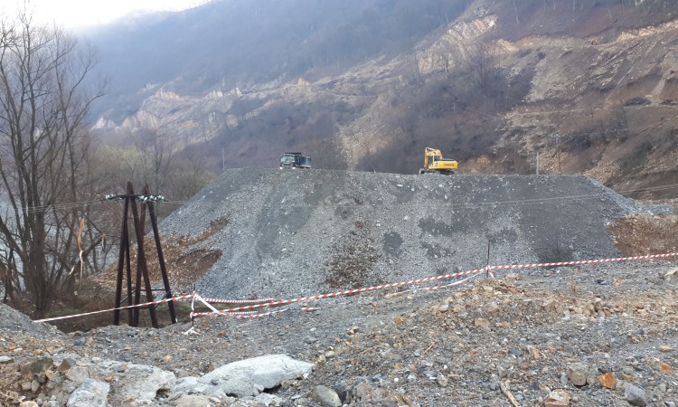 Federalna inspekcija upozorila da se nezakonito odlaže materijal u vodotok
