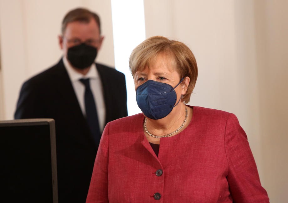 Merkel: Ljudi su dužni da se vakcinišu protiv koronavirusa