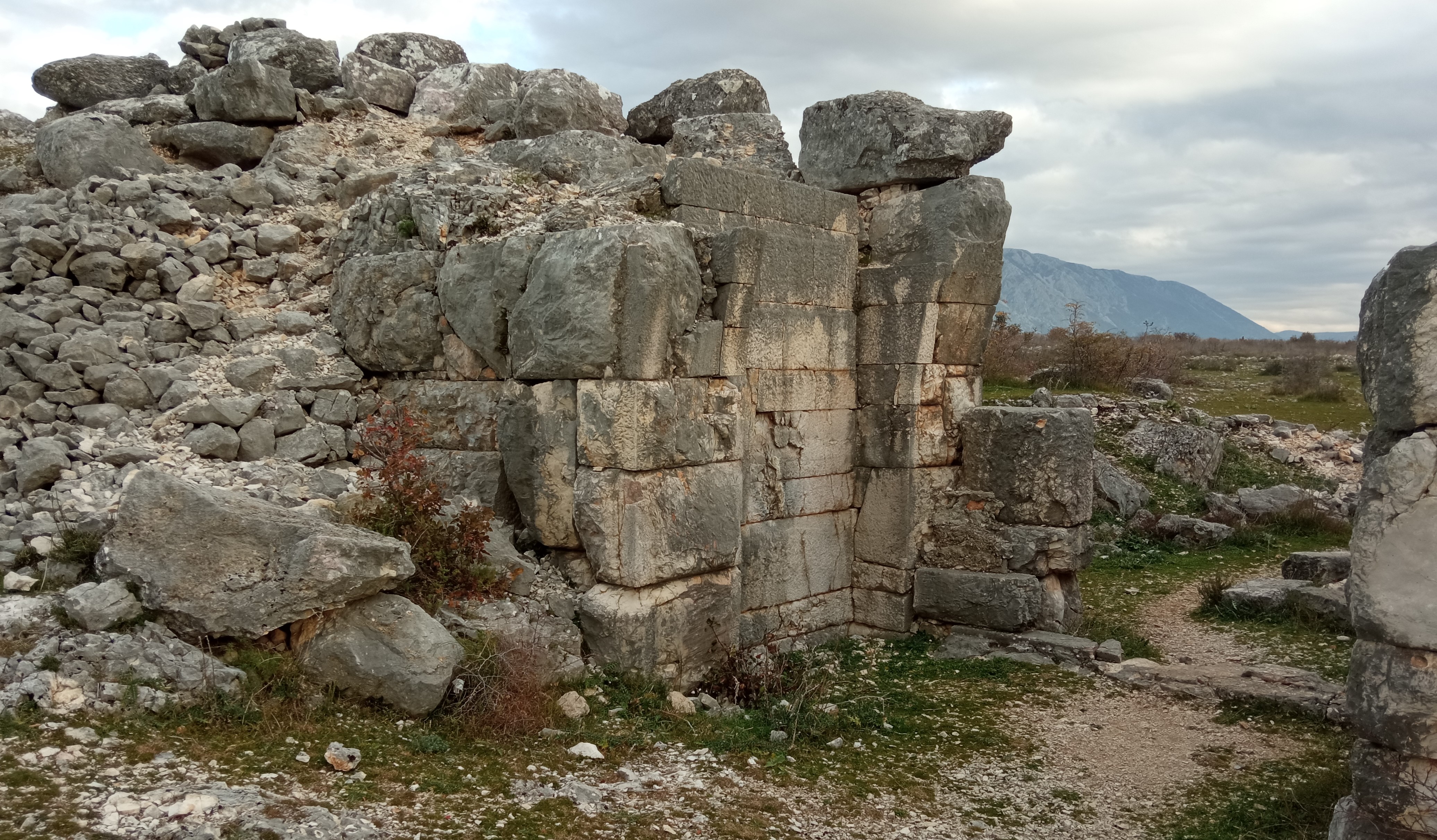 Područje Stoca ljudi su nastanjivali prije više od 18.000 godina