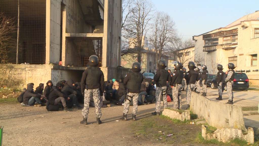Policija USK istražuje međusobne sukobe i razbojništva migranata