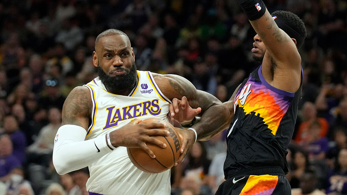 LeBron James postao prvi igrač NBA koji je postigao 10.000 skokova i 10.000 asistencija