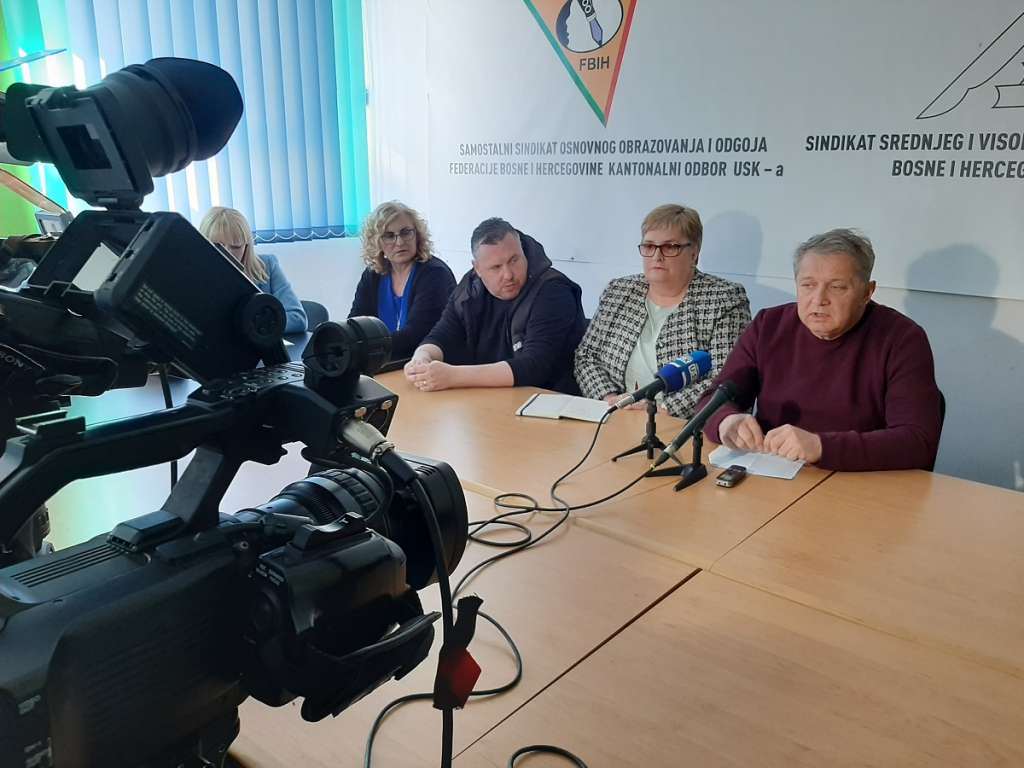 Sindikati obrazovanja USK-a najavili štrajk upozorenja