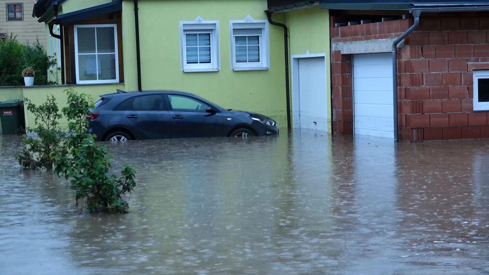 Nevrijeme u Bavarskoj poplavilo podrume i puteve