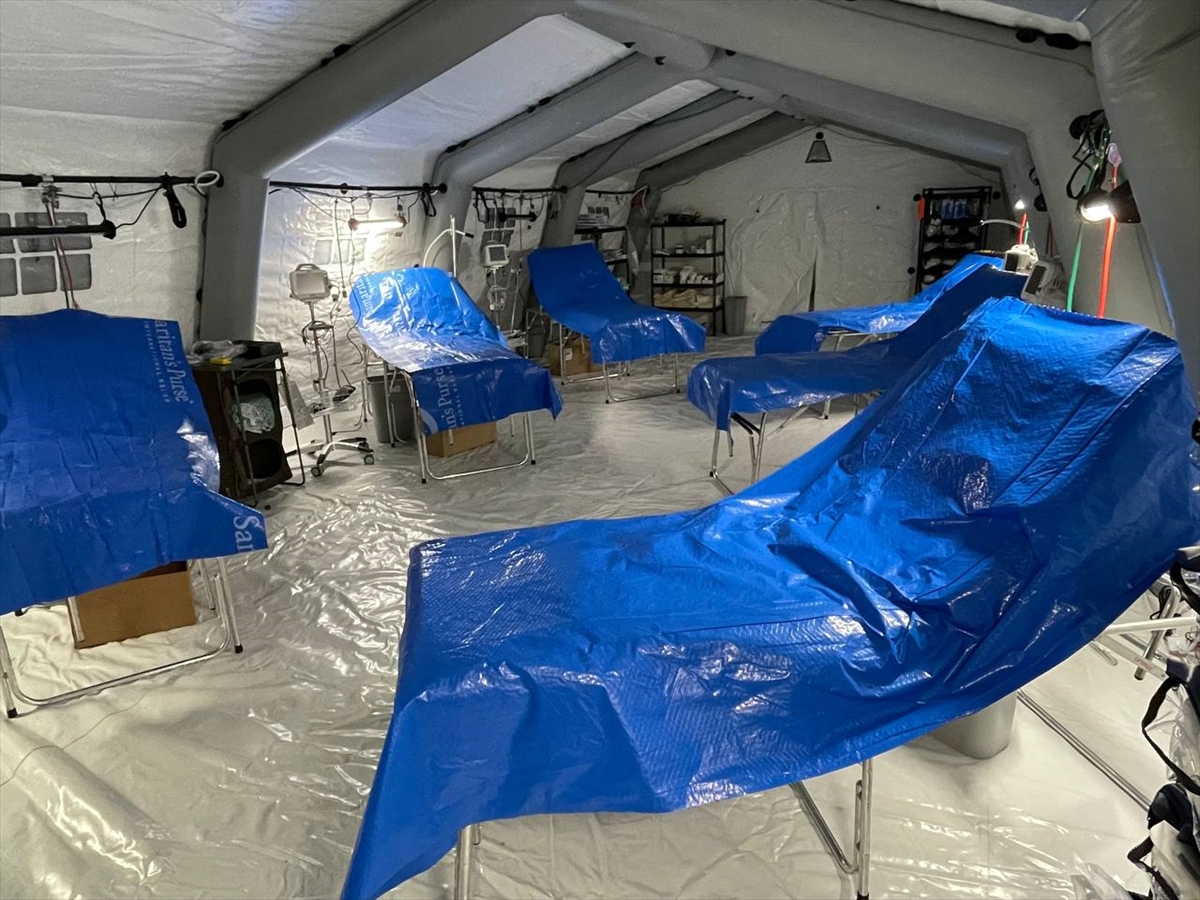 U podrumu tržnog centra u Lavovu otvorena improvizovana bolnica