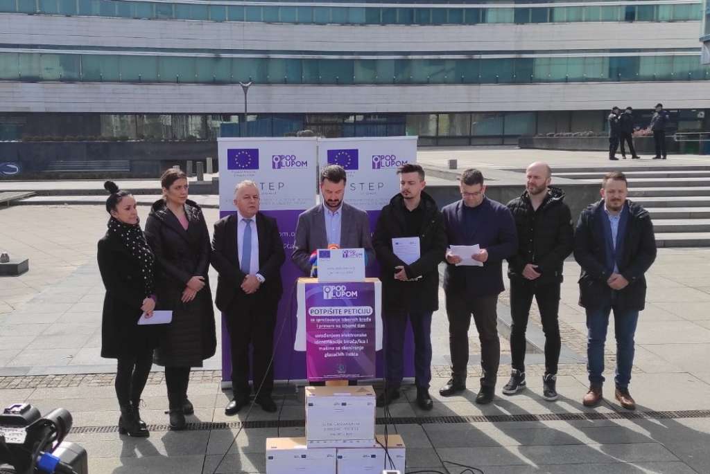 'Pod lupom' predali potpise za uvođenje novih tehnologija u izborni proces
