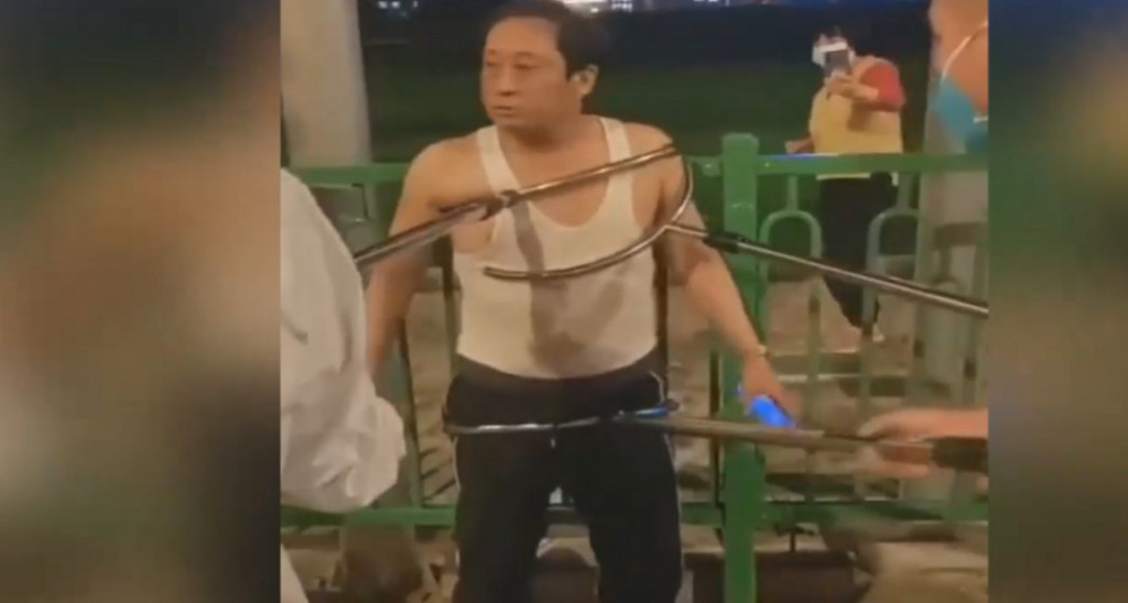 Scene ludila na ulicama Šangaja, stanovnici žive u noćnoj mori