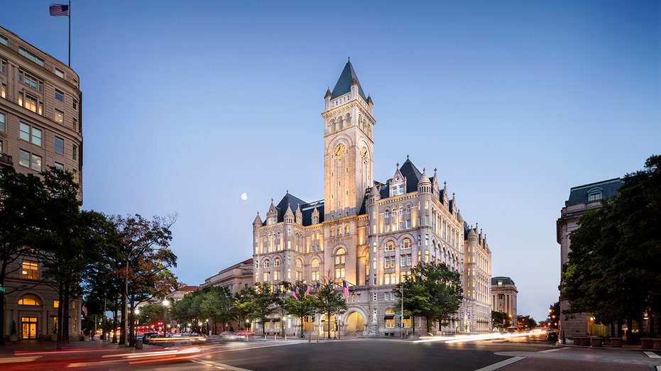Trump prodao hotel u Washingtonu za 375 miliona dolara