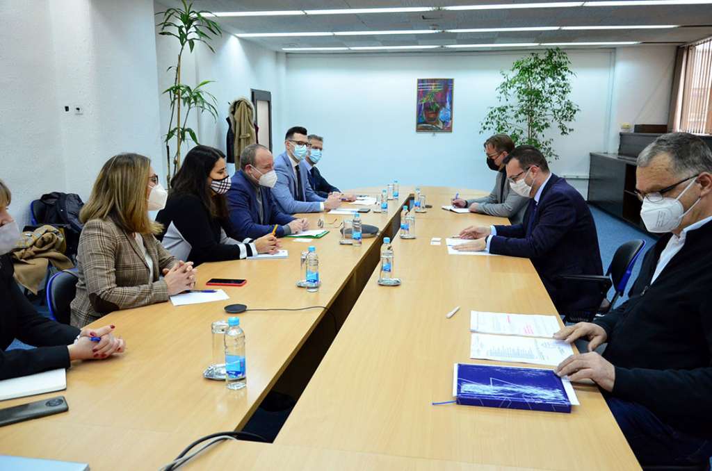 Ministar Džindić s delegacijom EU: O Bloku 7 odlučuje Parlament, EU nam mnogo može pomoći