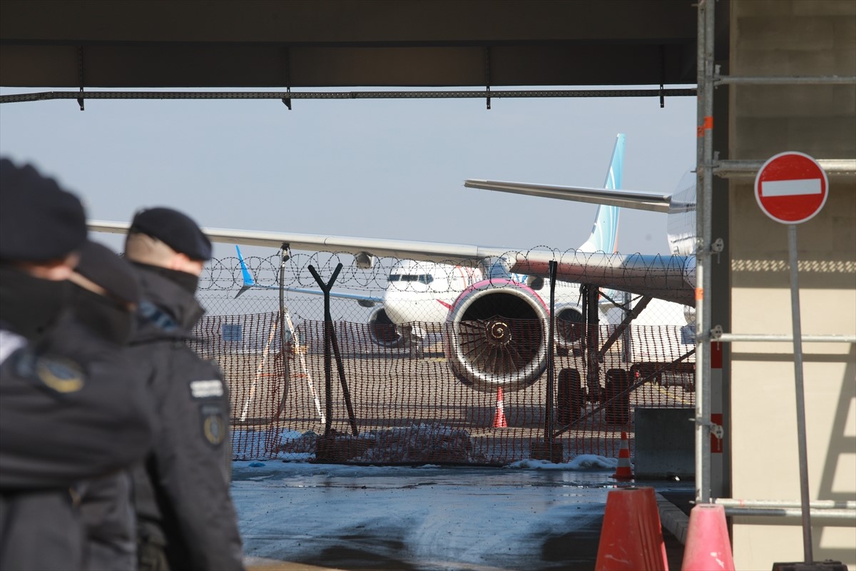 Đoković doputovao u Beograd, na aerodromu desetine novinara i navijača