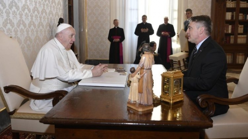Komšić na privatnoj audijenciji kod pape Franje u Vatikanu