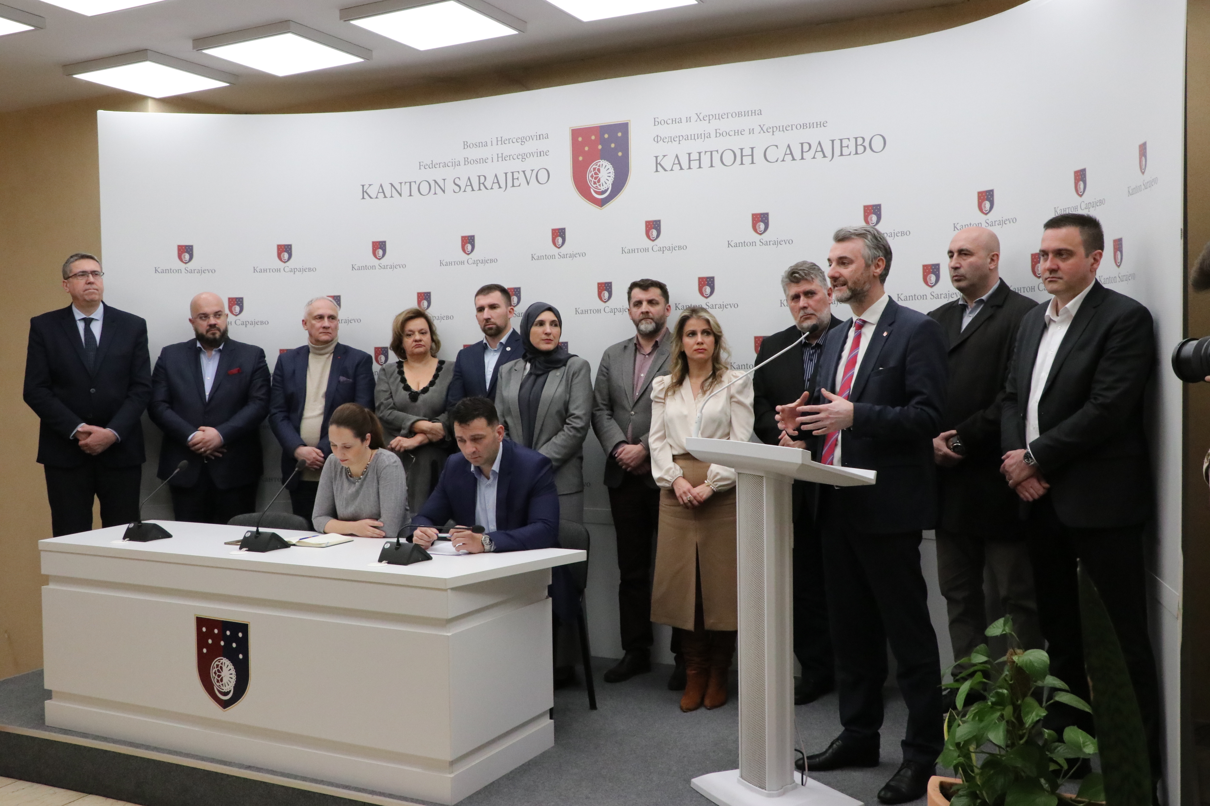 Forto: Ustavna kriza je pokriće za korupciju političkih lidera