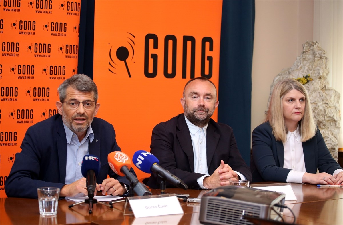 'Osim izborima u BiH, vlasti se trebaju baviti izborima u RH'