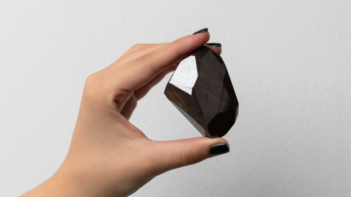 Predstavljen dijamant za koji se tvrdi da "nije sa naše planete"