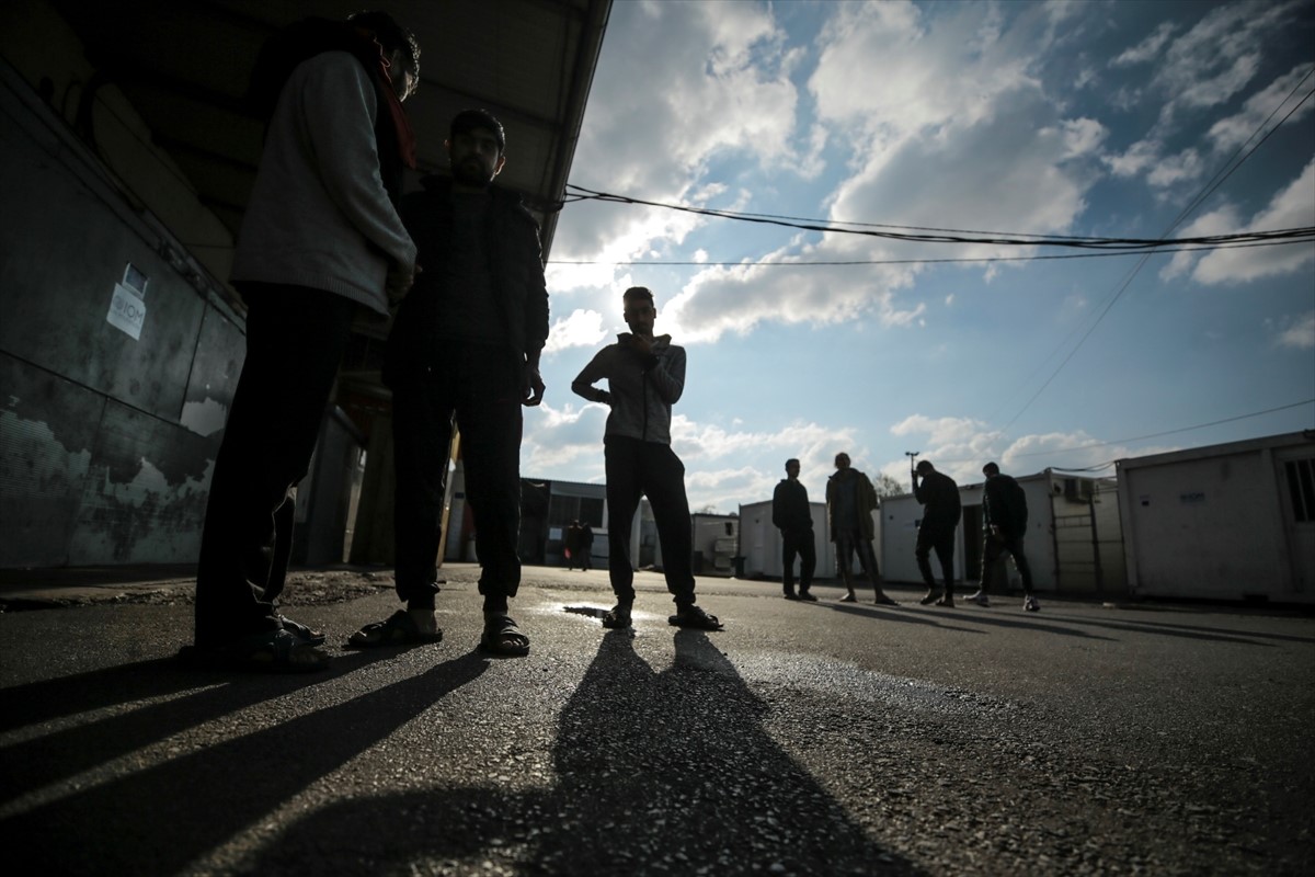 Oko 400 migranata u kampu Miral: Ne želimo više rat, želimo novi život
