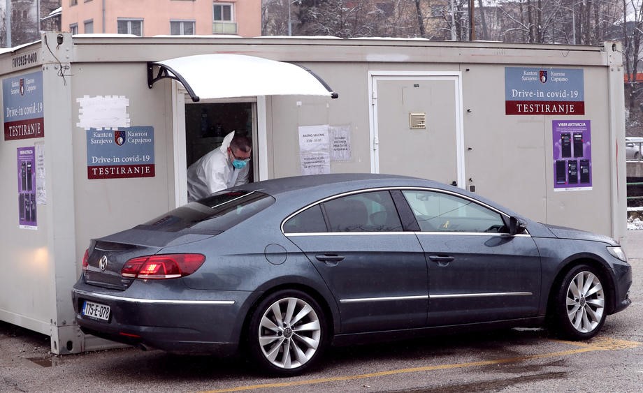 U KS 1.375 novozaraženih koronavirusom, četiri osobe preminule