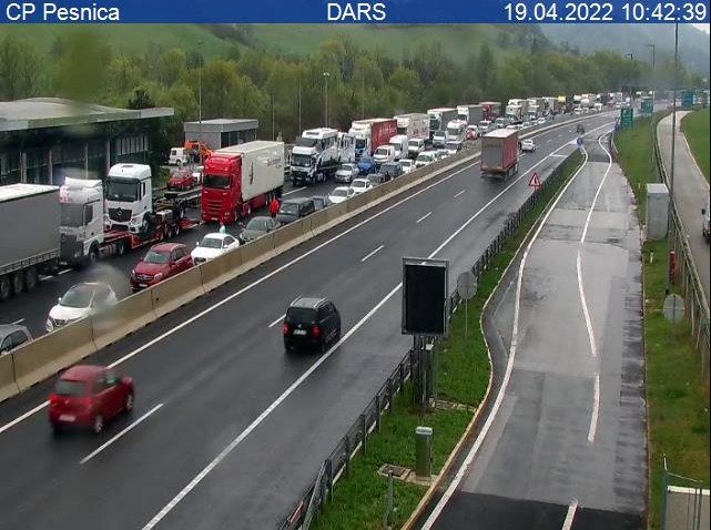 Velike gužve na ulazu u Austriju: U sudaru poginule dvije osobe