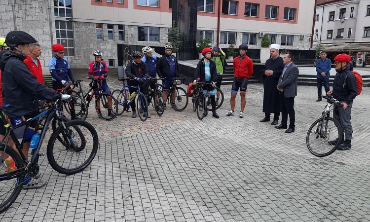 Prvi biciklistički maraton 'Bihać - Prijedor' u čast žrtvama zločina