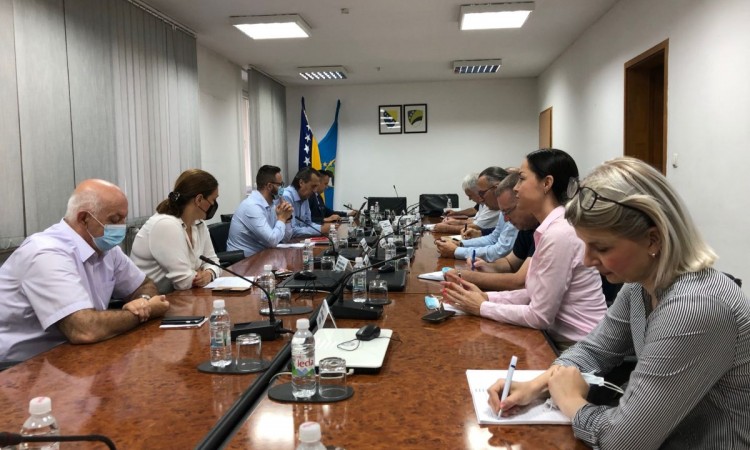 U Tuzlanski kanton ove sedmice stiže 13.000 vakcina
