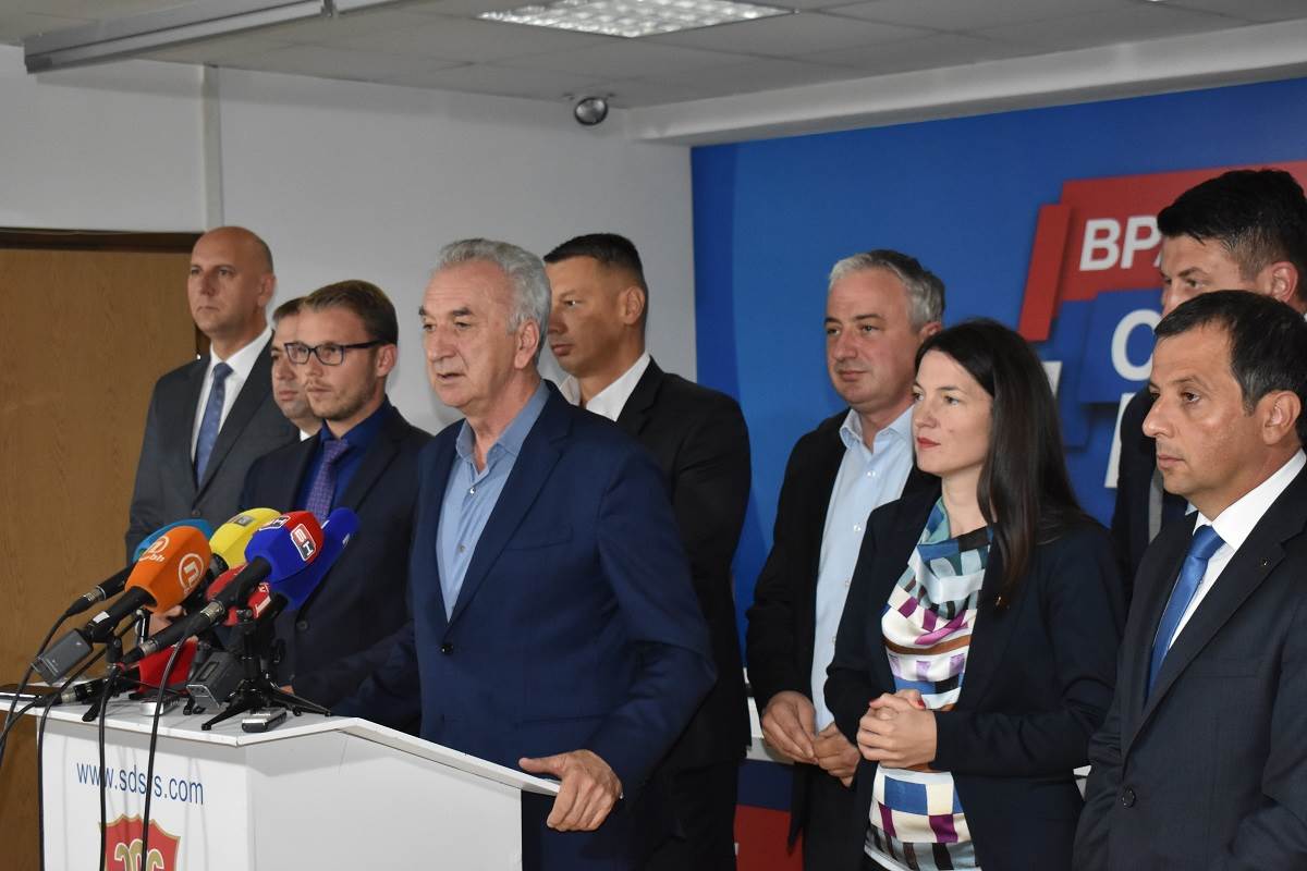 Šarović sazvao sastanak opozicije u RS-u
