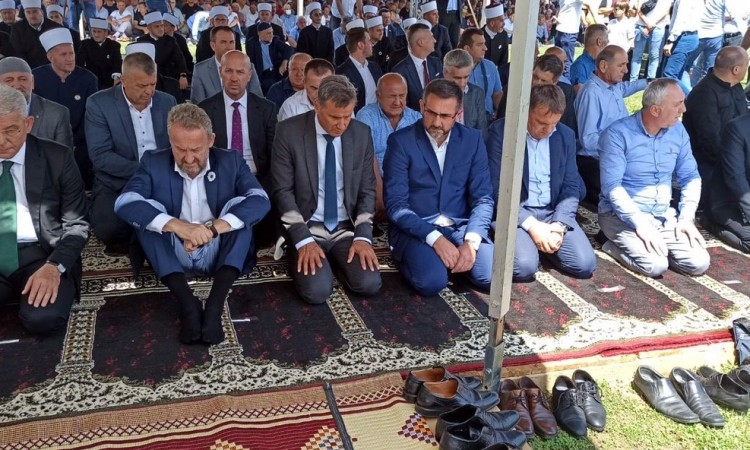 Novalić prisustvovao kolektivnoj dženazi prijedorskim žrtvama