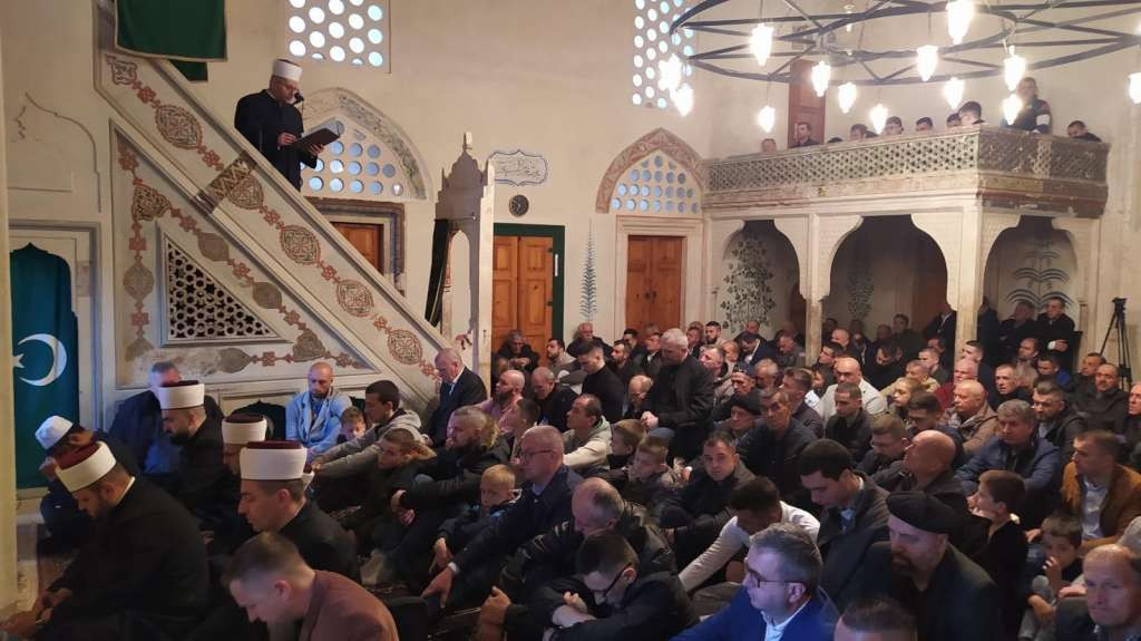 Ramazanski bajram širom BiH: Put dobra i zajedništva dijeliti s drugima