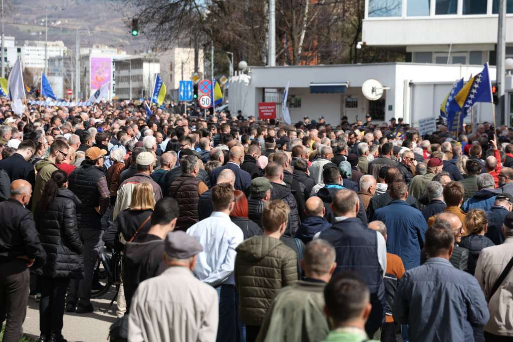 Danas protesti građana ispred OHR-a i redovna sjednica PIC-a