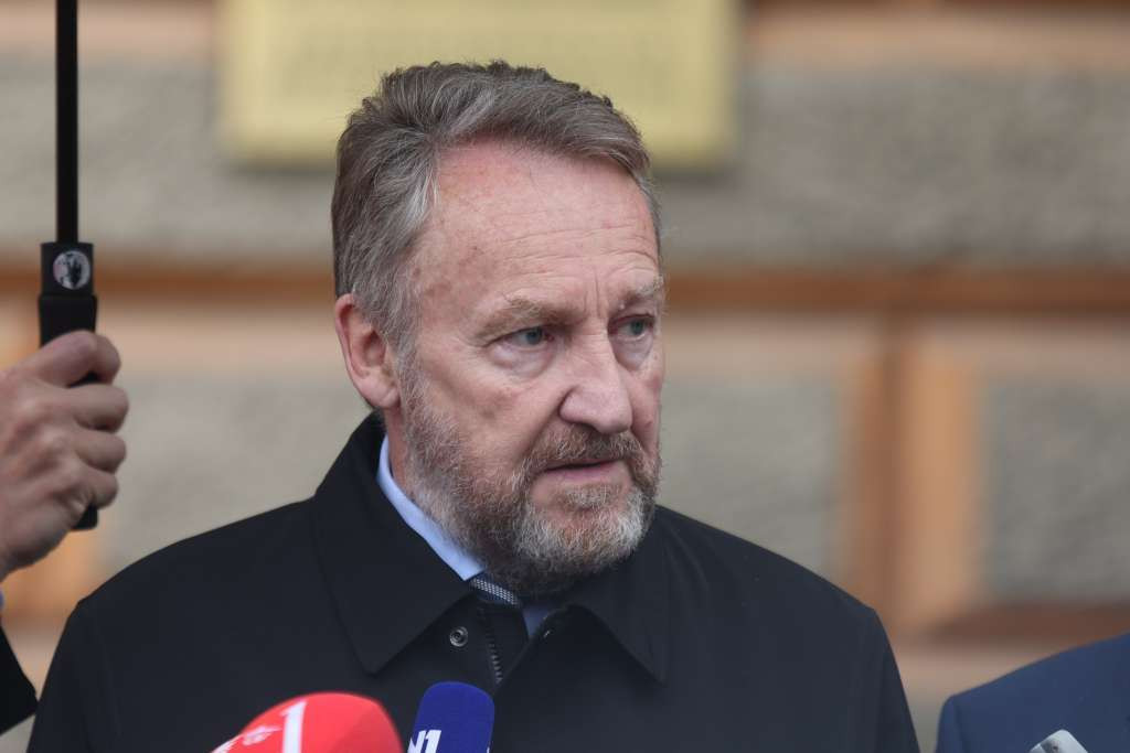 Izetbegović: Schmidt nije nagovijestio šta namjerava uraditi