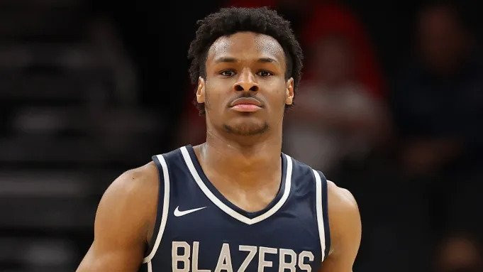 Sin LeBrona Jamesa se vratio na teren pet mjeseci nakon što je doživio srčani zastoj