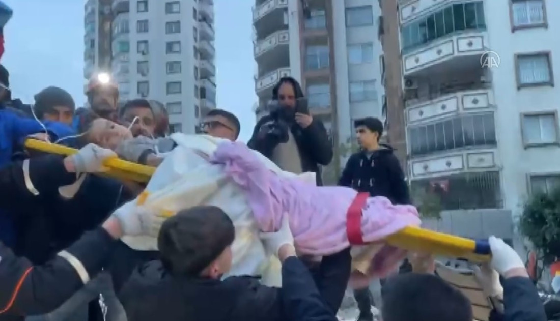 Zemljotres u Turskoj: Povrijeđeno dijete spašeno ispod ruševina