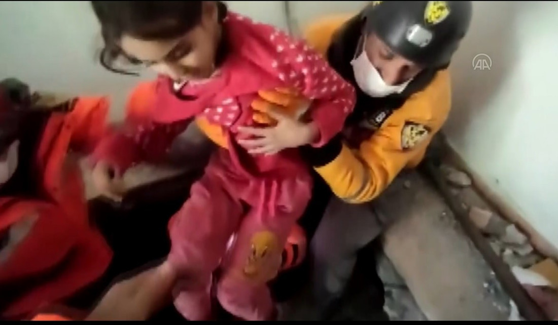 Čudo u Turskoj: Troje djece iz iste porodice spašeno 80 sati nakon potresa