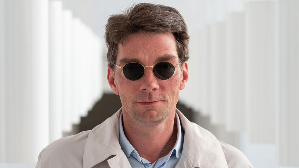 Direktor baleta se izvinio što je lice kritičarke izmazao psećim izmetom