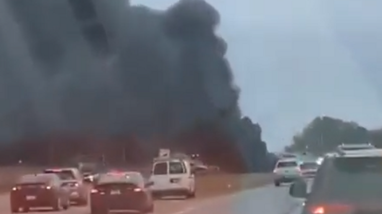 Vojni helikopter pao na autoput u SAD-u, poginule dvije osobe