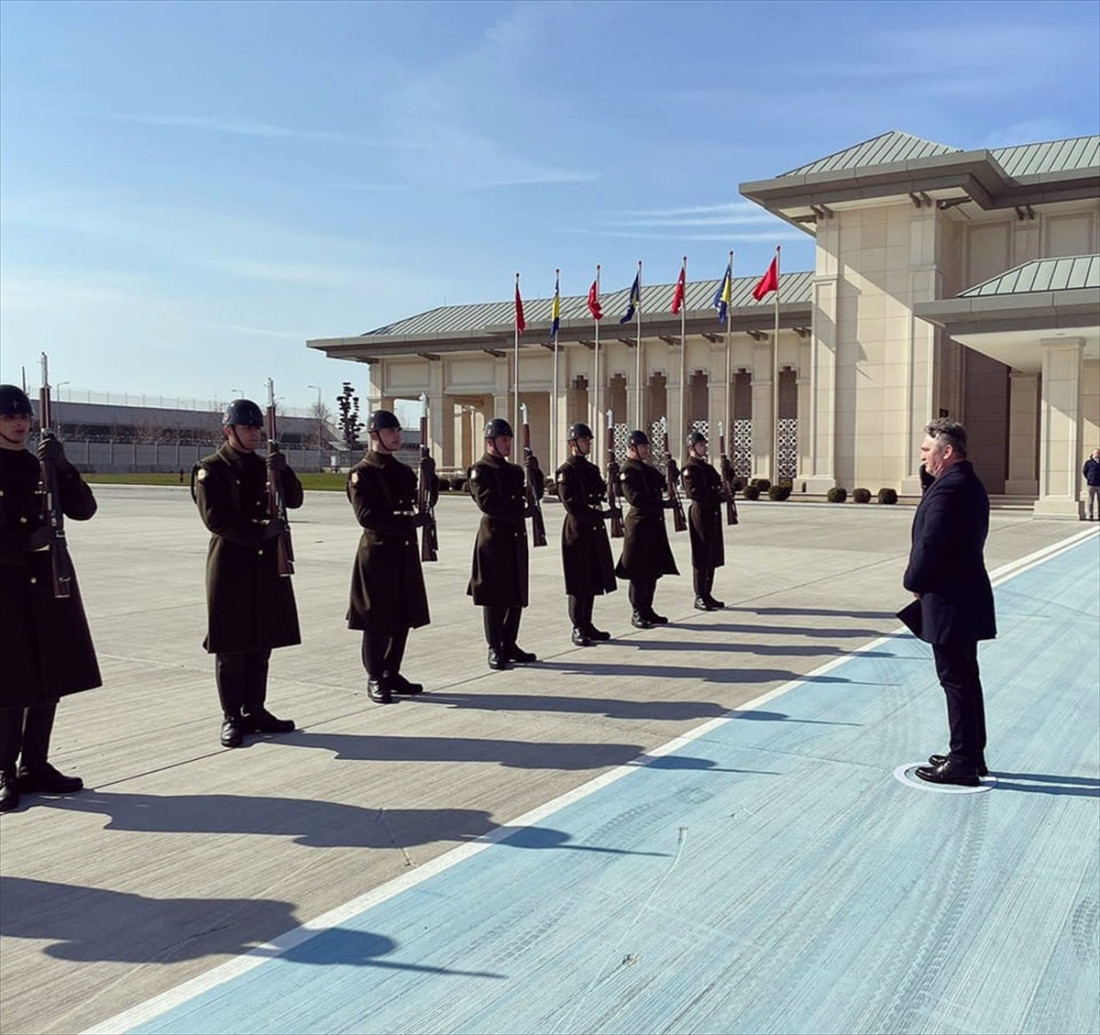 Komšić doputovao u Istanbul, danas susret s turskim predsjednikom Erdoganom