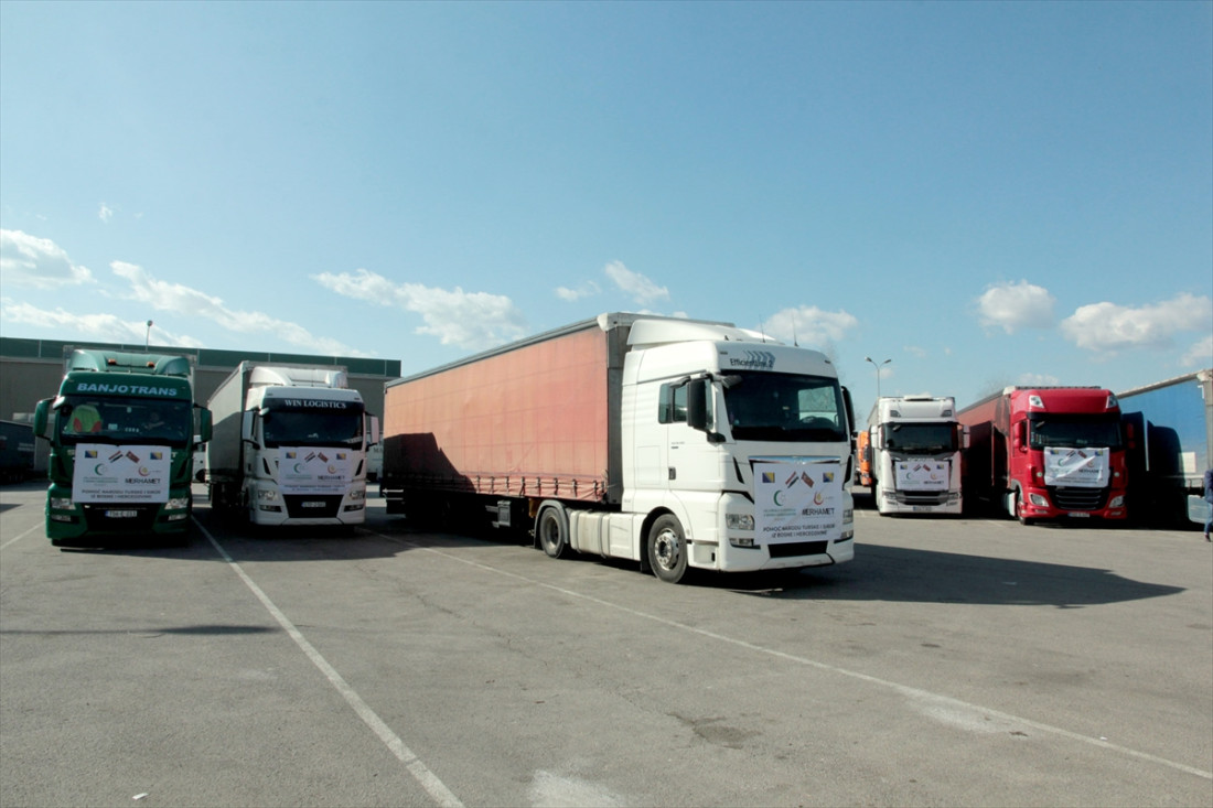 Dvadeset šlepera pomoći iz Tuzle krenulo prema Turskoj i Siriji