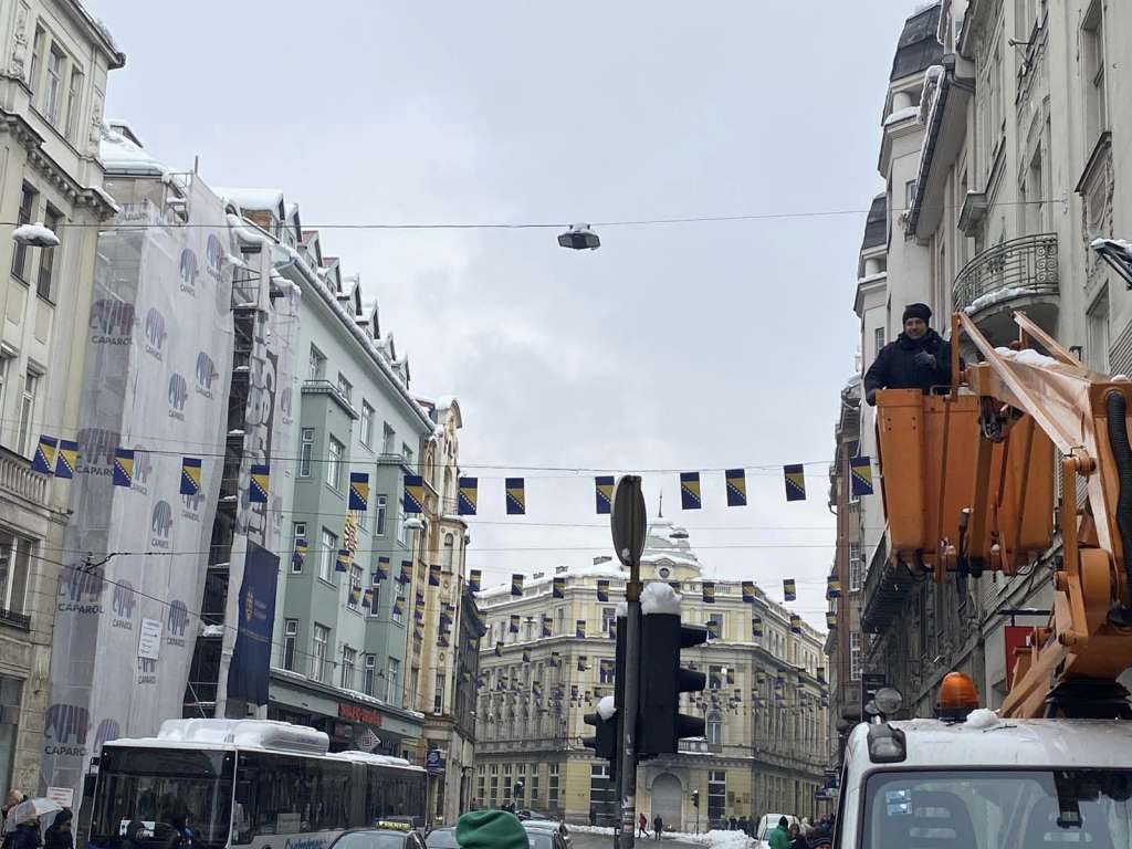 Ukrašavanje Sarajeva povodom Dana nezavisnosti BiH