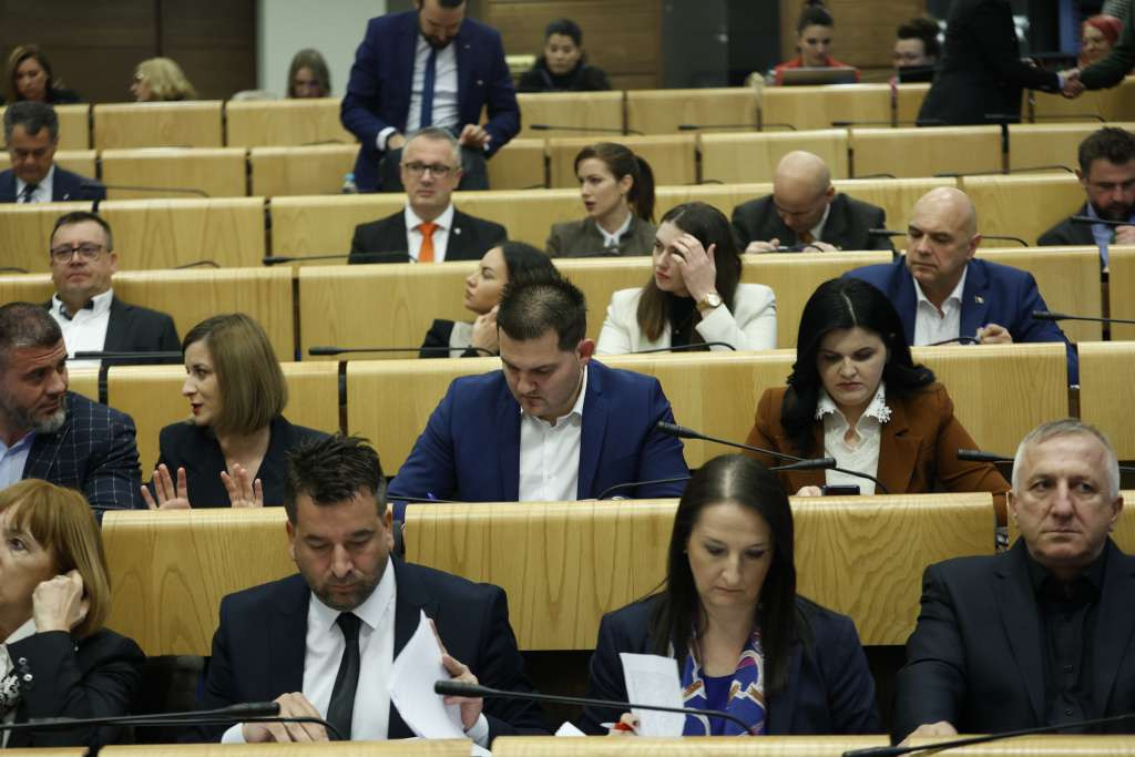 Iz SDA traže prekid sjednice, tvrde da je prekršen Poslovnik