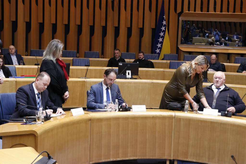 Potpisan Sporazum o saradnji za 80 infrastrukturnih projekata u BiH