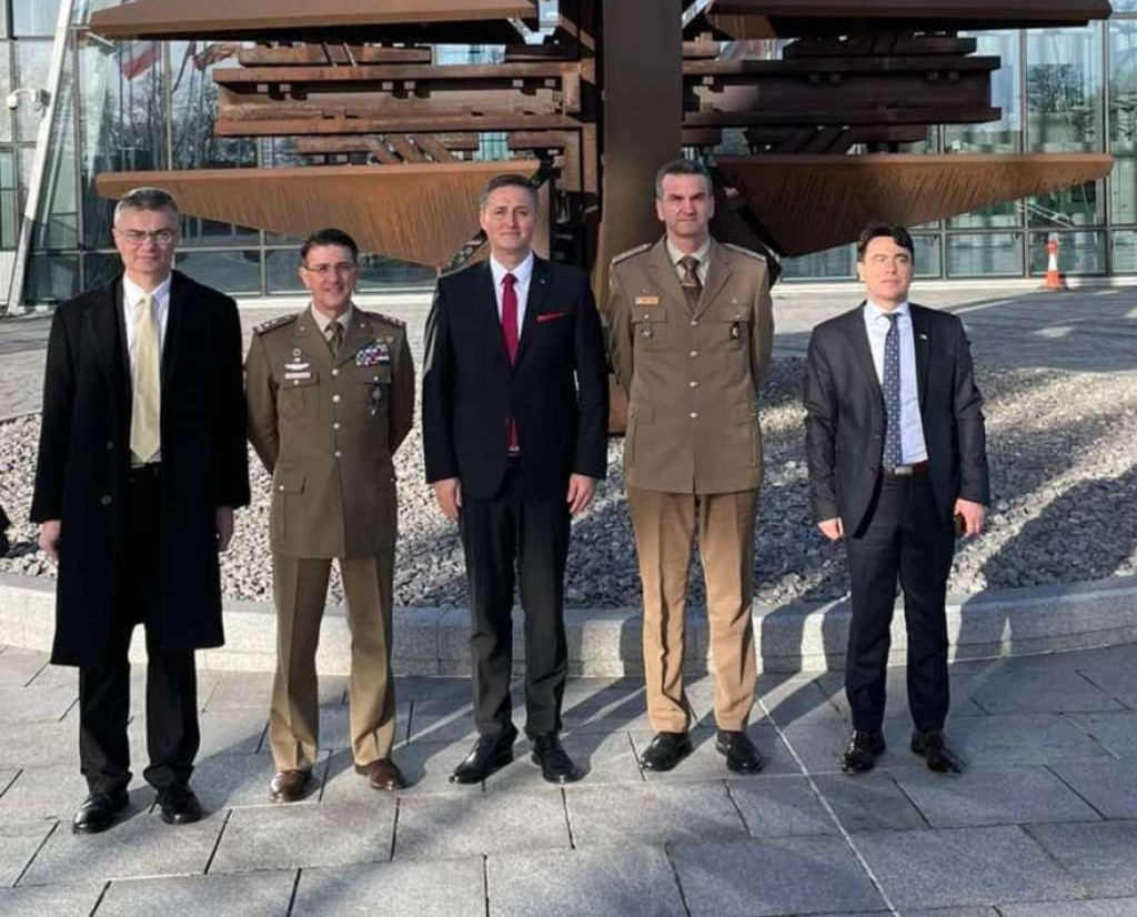 Bećirović s ambasadorima: BiH će nastaviti svoj NATO put